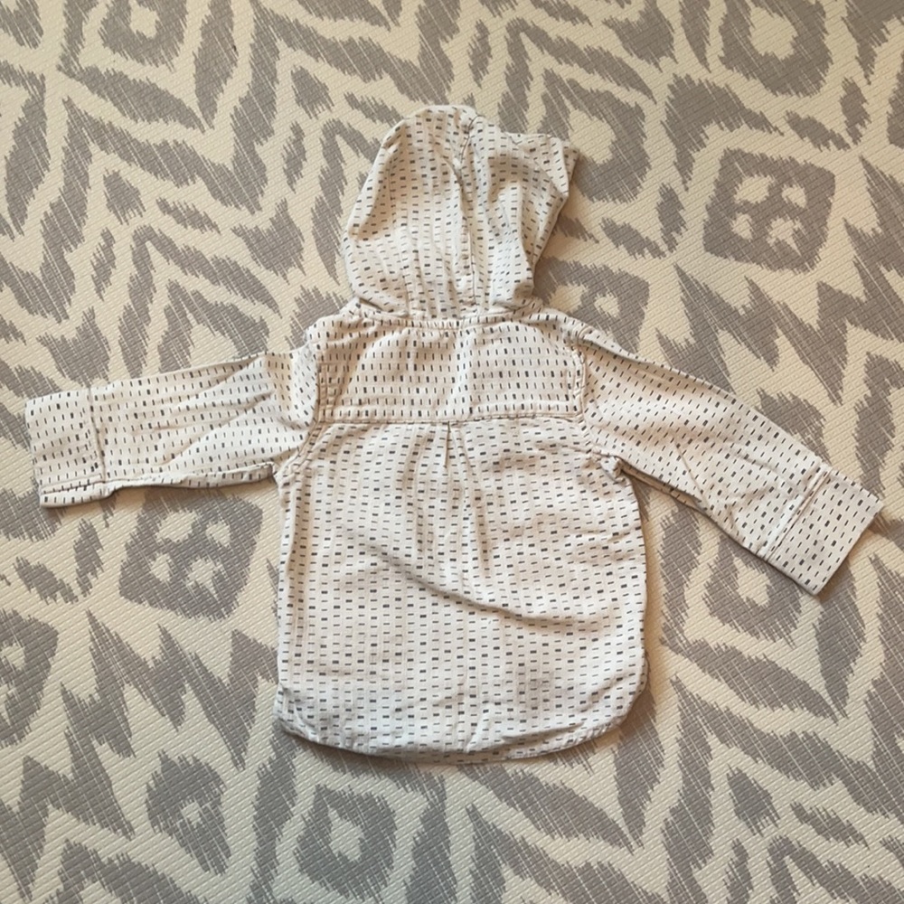 2T Genuine Kids from Oshkosh Sweatshirt - Picture 2 of 2